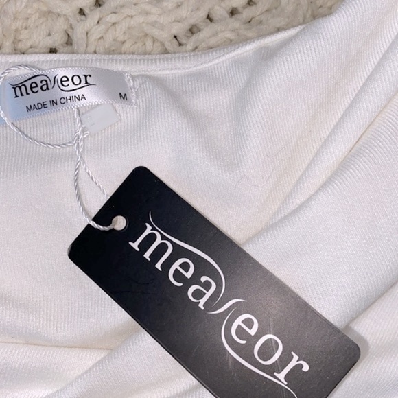 White knit cardigan new with tags size medium - Picture 2 of 4